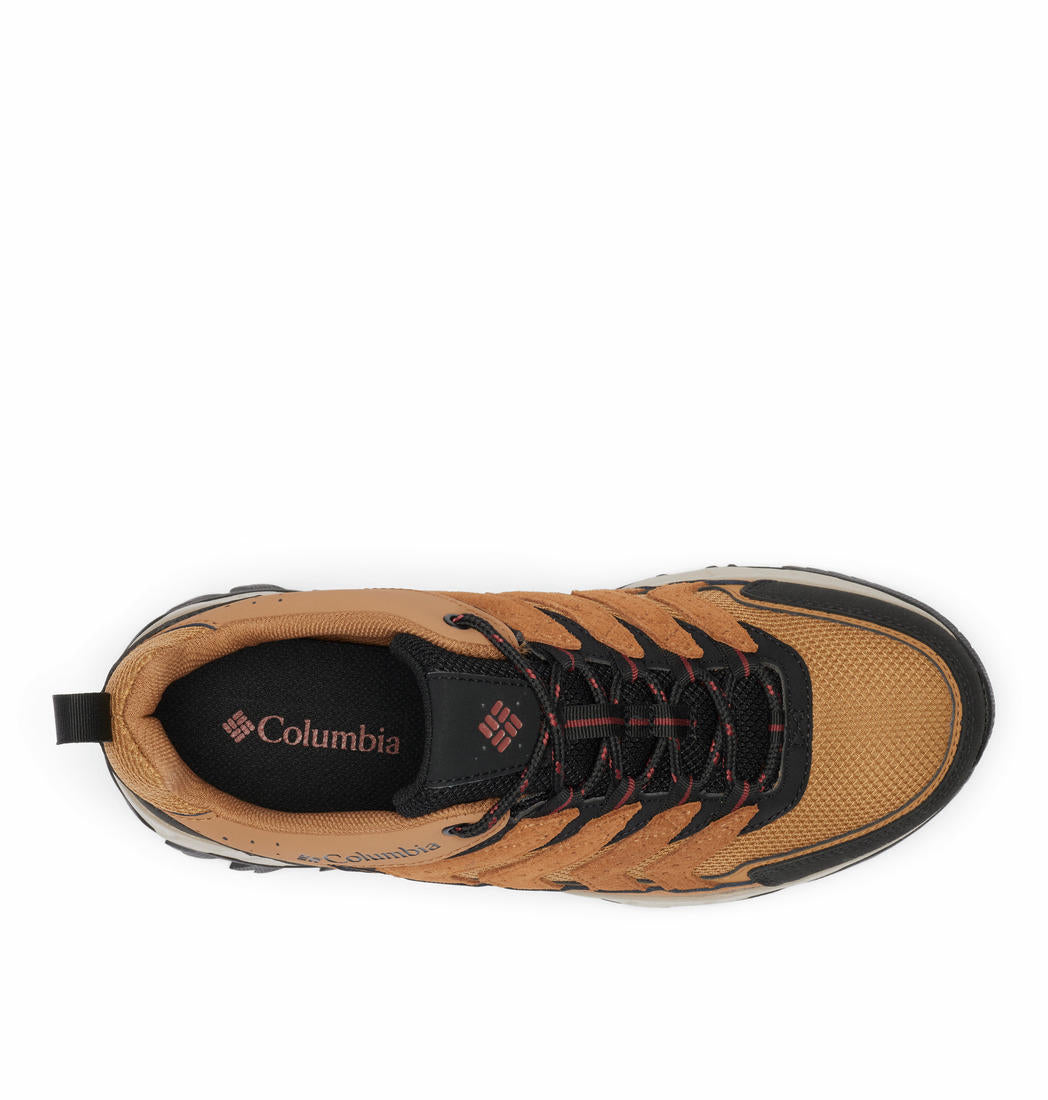 A Men Wearing Columbia Men Brown STRATA TRAIL LOW WP