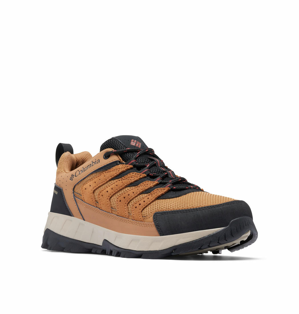A Men Wearing Columbia Men Brown STRATA TRAIL LOW WP